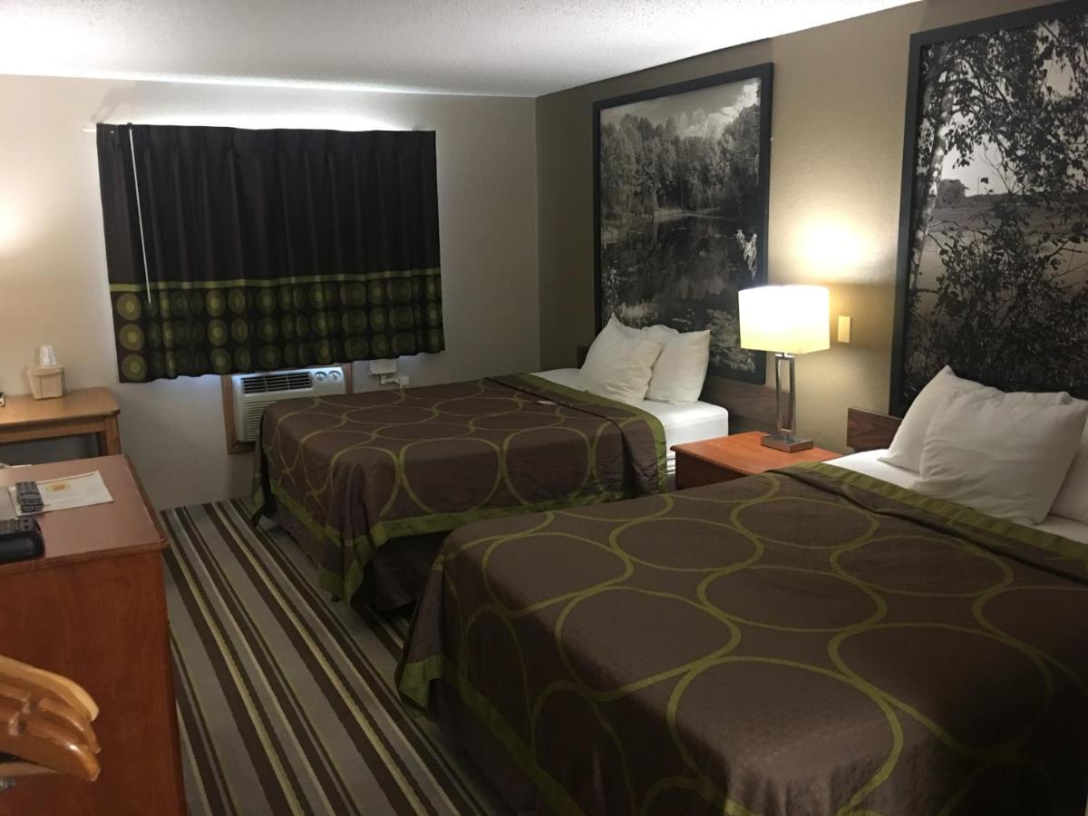 Super 8 By Wyndham Hotel Blue Earth